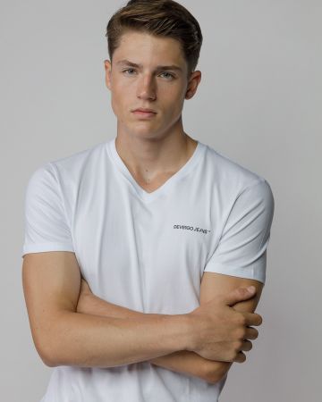 FEHÉR FÉRFI V-NYAKÚ RÖVID UJJÚ PÓLÓ 1D25FW4041SS0205