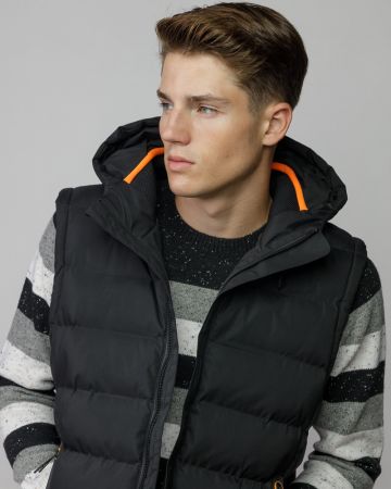 FEKETE FÉRFI KAPUCNIS MELLÉNY 1D25FW7070SL1600