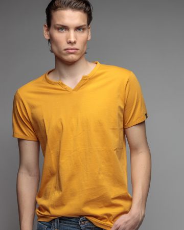 SÁRGA MEN'S SHORT SLEEVE T-SHIRT 1D26SS4068SS0105